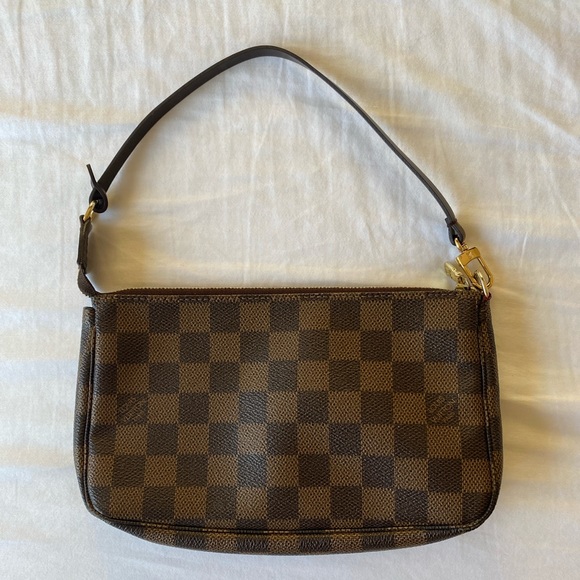 Louis Vuitton Handbags - Louis Vuitton Pochette Accessoires Damier